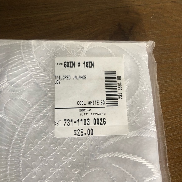 2x JCPenney vintage white scalloped Joy Embroidered curtain valance 60 x 18 New - Picture 3 of 4